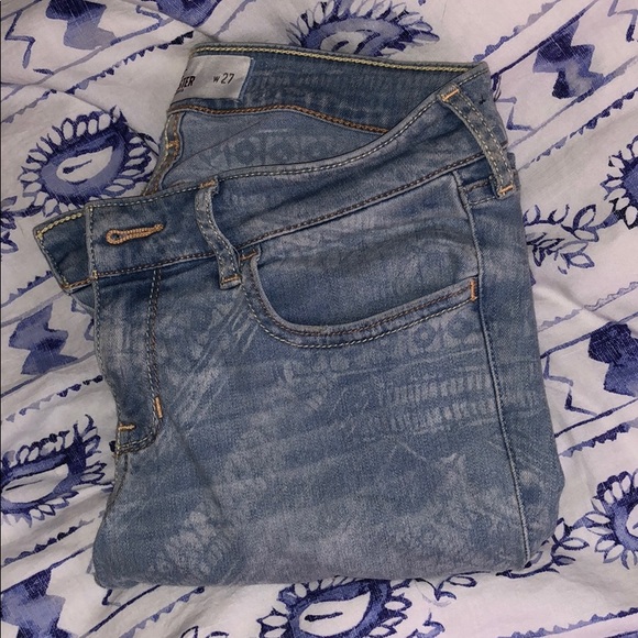 [hollister] cropped patterned pants - Picture 1 of 4